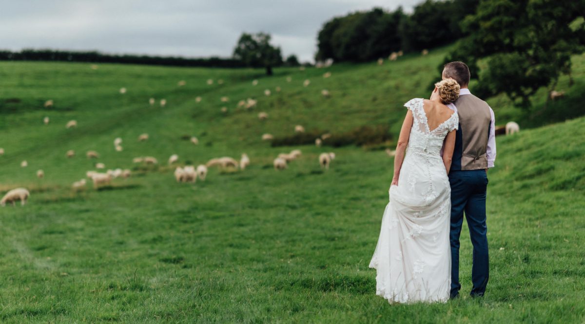 The Kingscote Barn Wedding Venue A Cotswold Summer Wedding