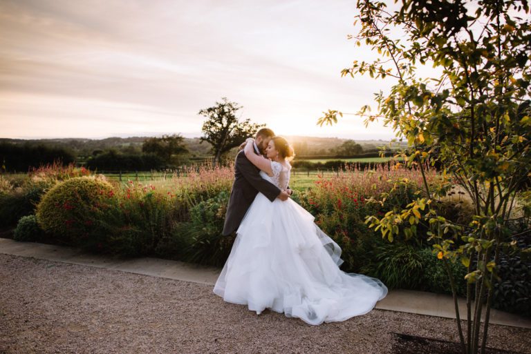 Hyde Barn summer wedding