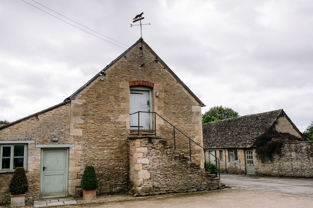 OXLEAZE BARN SUMMER WEDDING 9 Katie and Adam Oxleaze Barn wedding 15 1