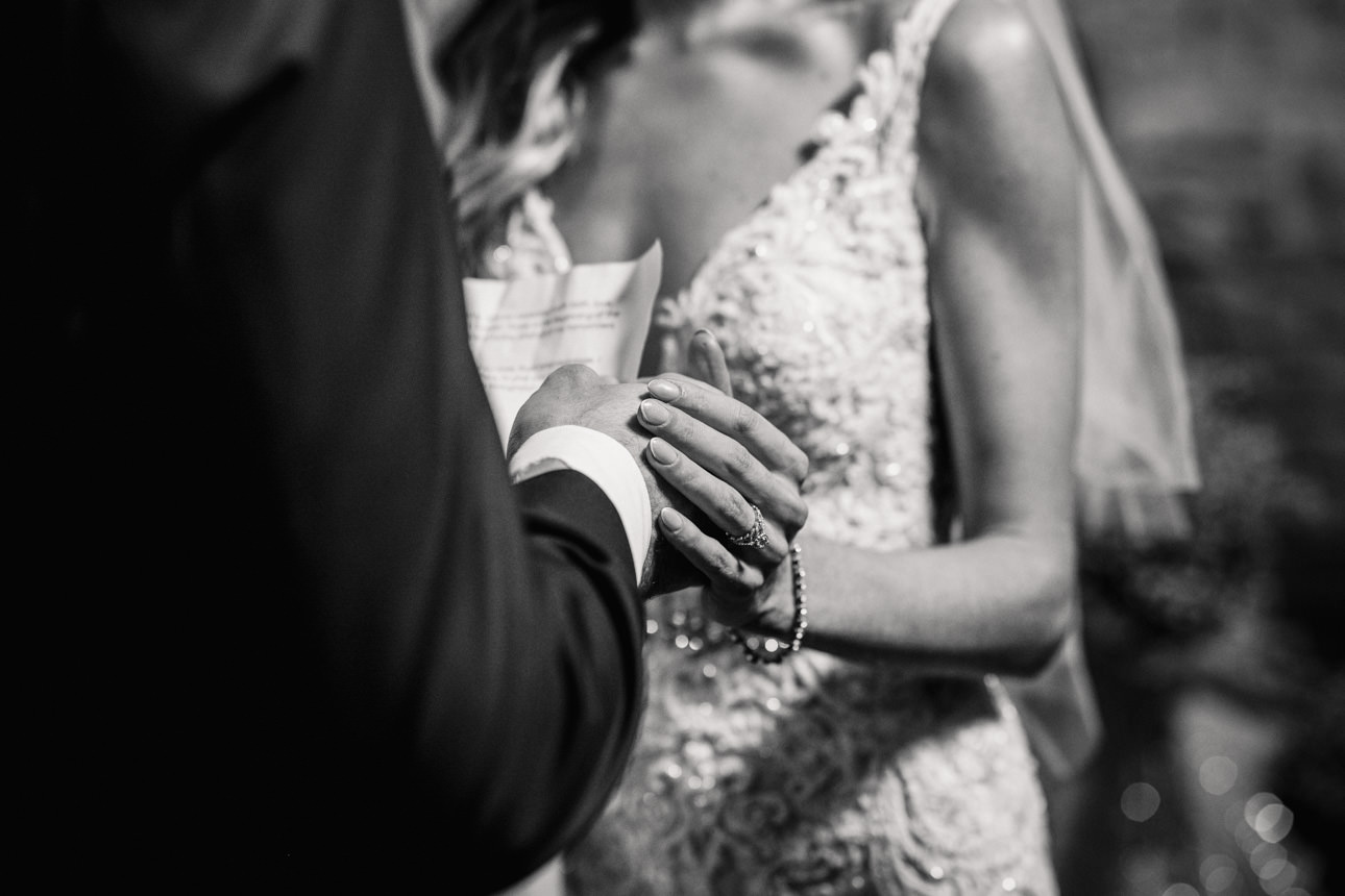 AN AUTUMN CRIPPS BARN WEDDING 17 AUTUMN CRIPPS BARN WEDDING CEREMONY