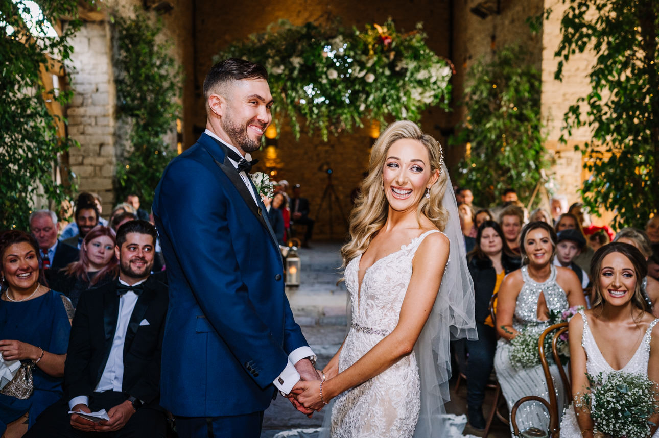 AN AUTUMN CRIPPS BARN WEDDING 18 AUTUMN CRIPPS BARN WEDDING CEREMONY