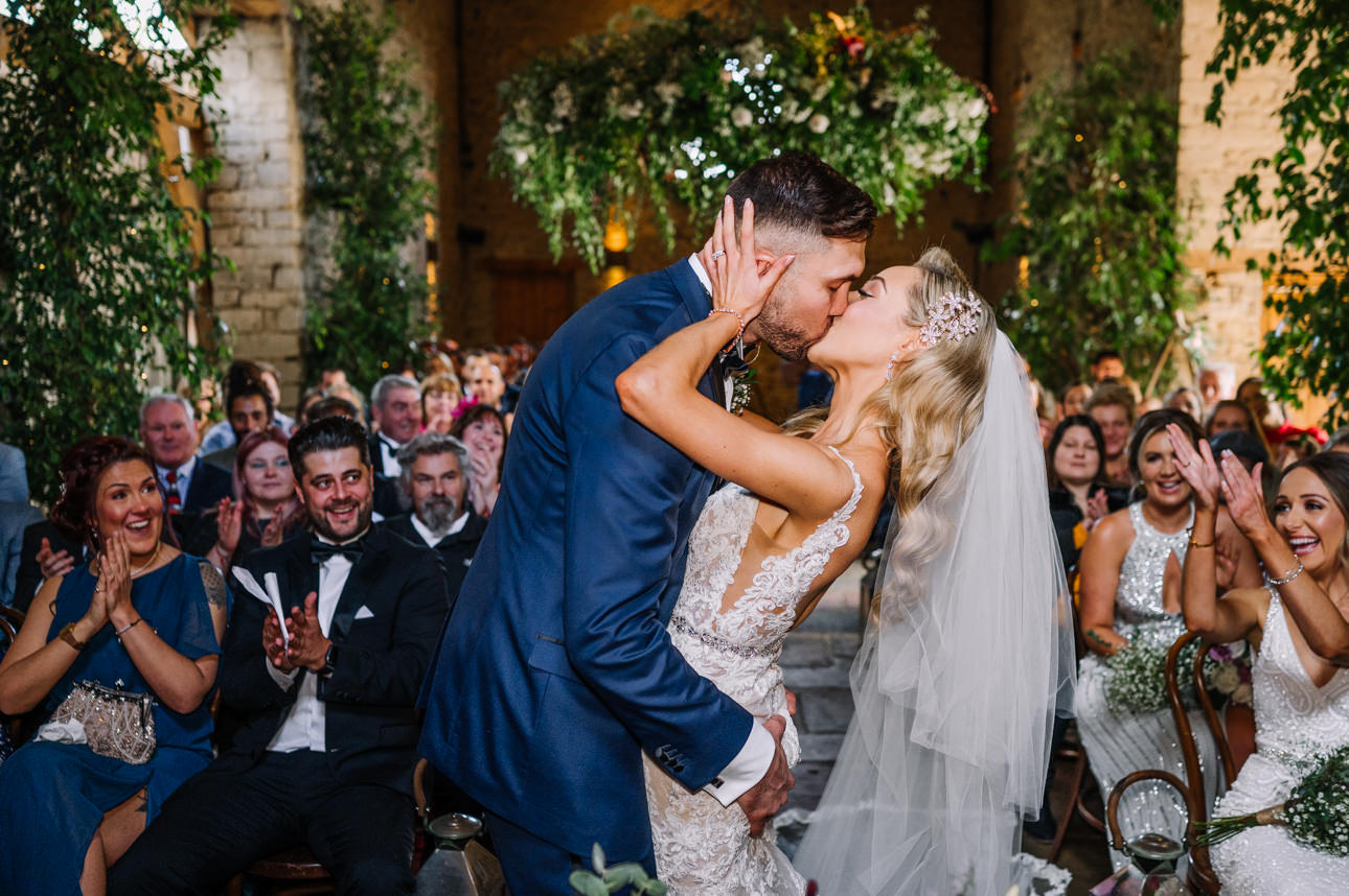 AN AUTUMN CRIPPS BARN WEDDING 19 AUTUMN CRIPPS BARN WEDDING CEREMONY