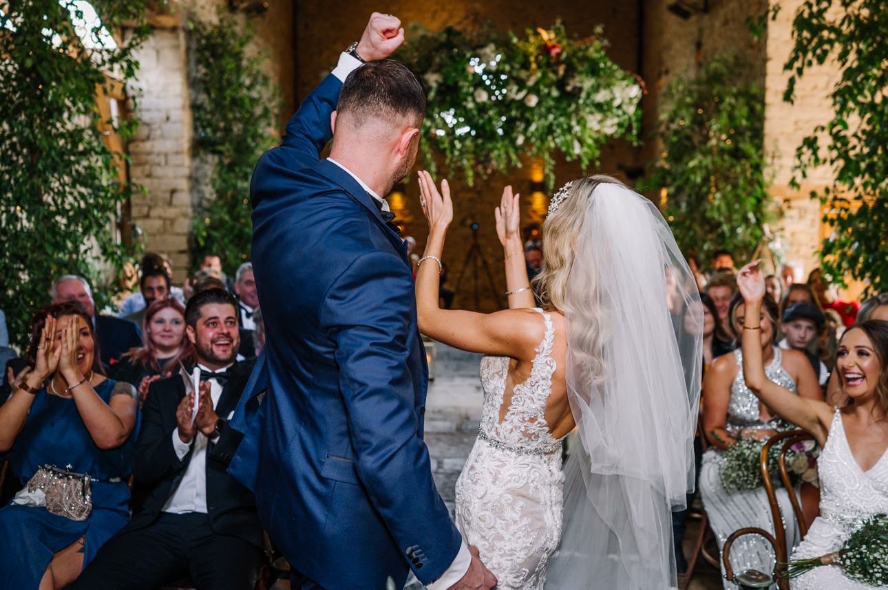AN AUTUMN CRIPPS BARN WEDDING 20 AUTUMN CRIPPS BARN WEDDING CEREMONY