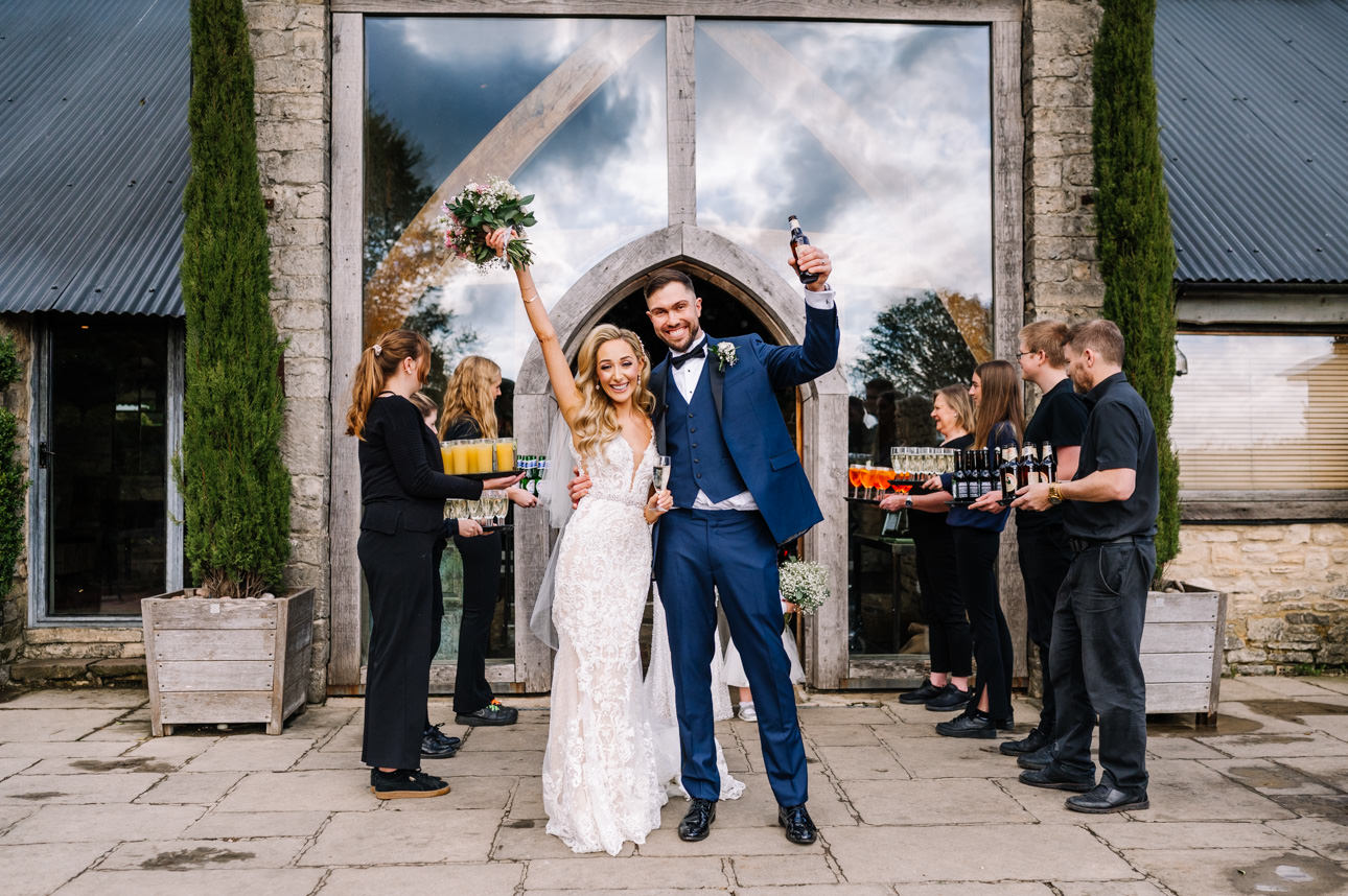 AN AUTUMN CRIPPS BARN WEDDING 22 AUTUMN CRIPPS BARN WEDDING CEREMONY