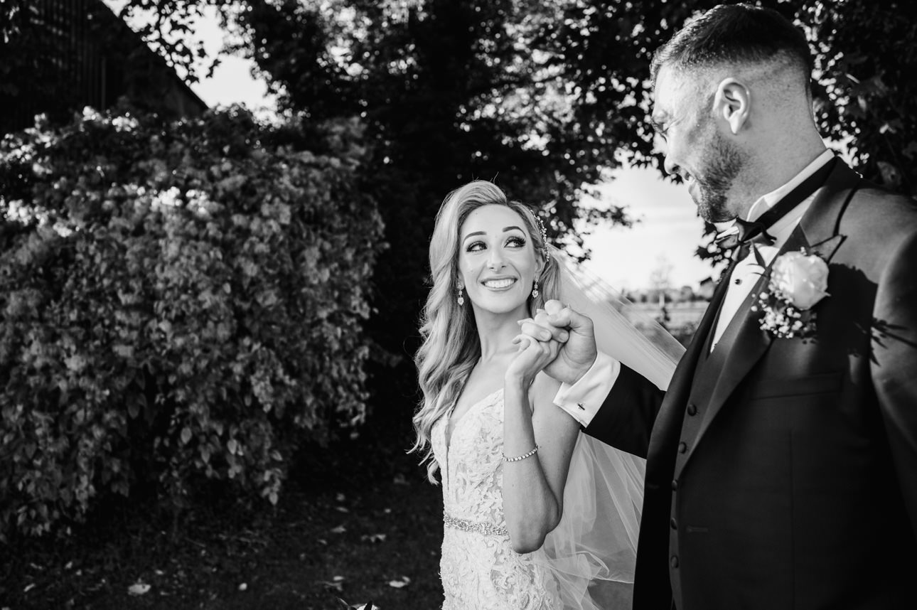 AN AUTUMN CRIPPS BARN WEDDING 35 AUTUMN CRIPPS BARN WEDDING PORTRAITS