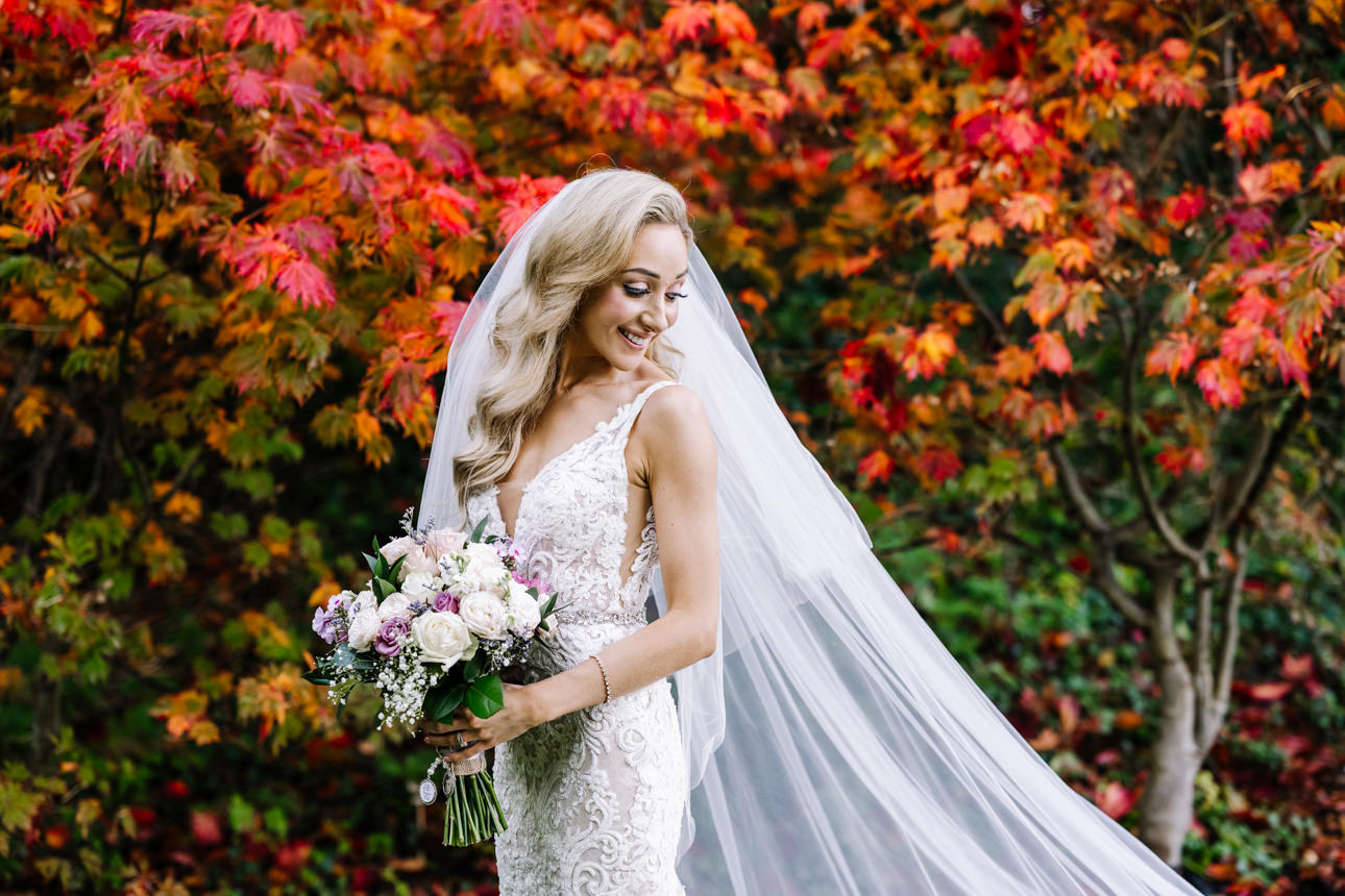 AN AUTUMN CRIPPS BARN WEDDING 28 AUTUMN CRIPPS BARN WEDDING PORTRAITS