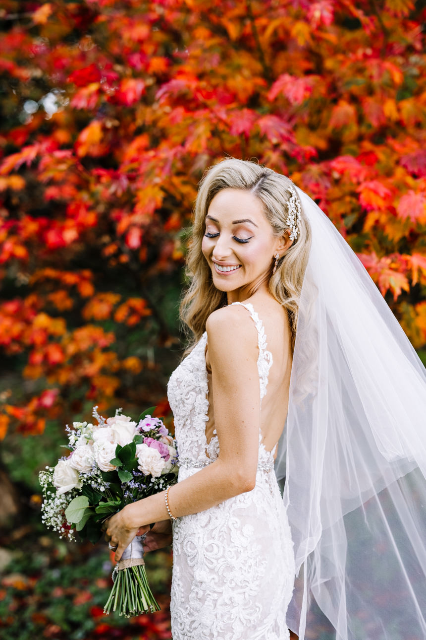 AN AUTUMN CRIPPS BARN WEDDING 33 AUTUMN CRIPPS BARN WEDDING PORTRAITS