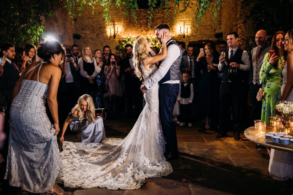 AN AUTUMN CRIPPS BARN WEDDING 46 Mike and Lavinia Cripps Barn wedding 638