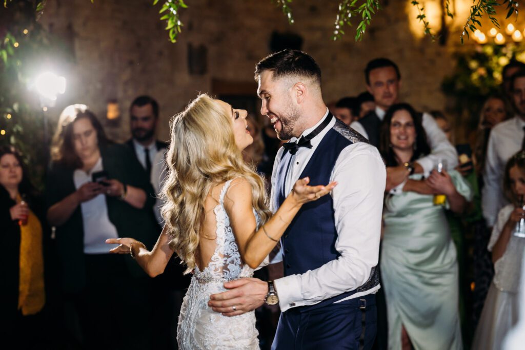 AN AUTUMN CRIPPS BARN WEDDING 55 Mike and Lavinia Cripps Barn wedding 644