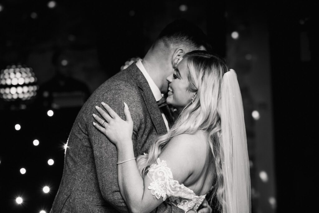 A CHRISTMAS WINTER WEDDING AT THE KINGS HEAD 42 Jess and Shaun Kings Head wedding 602