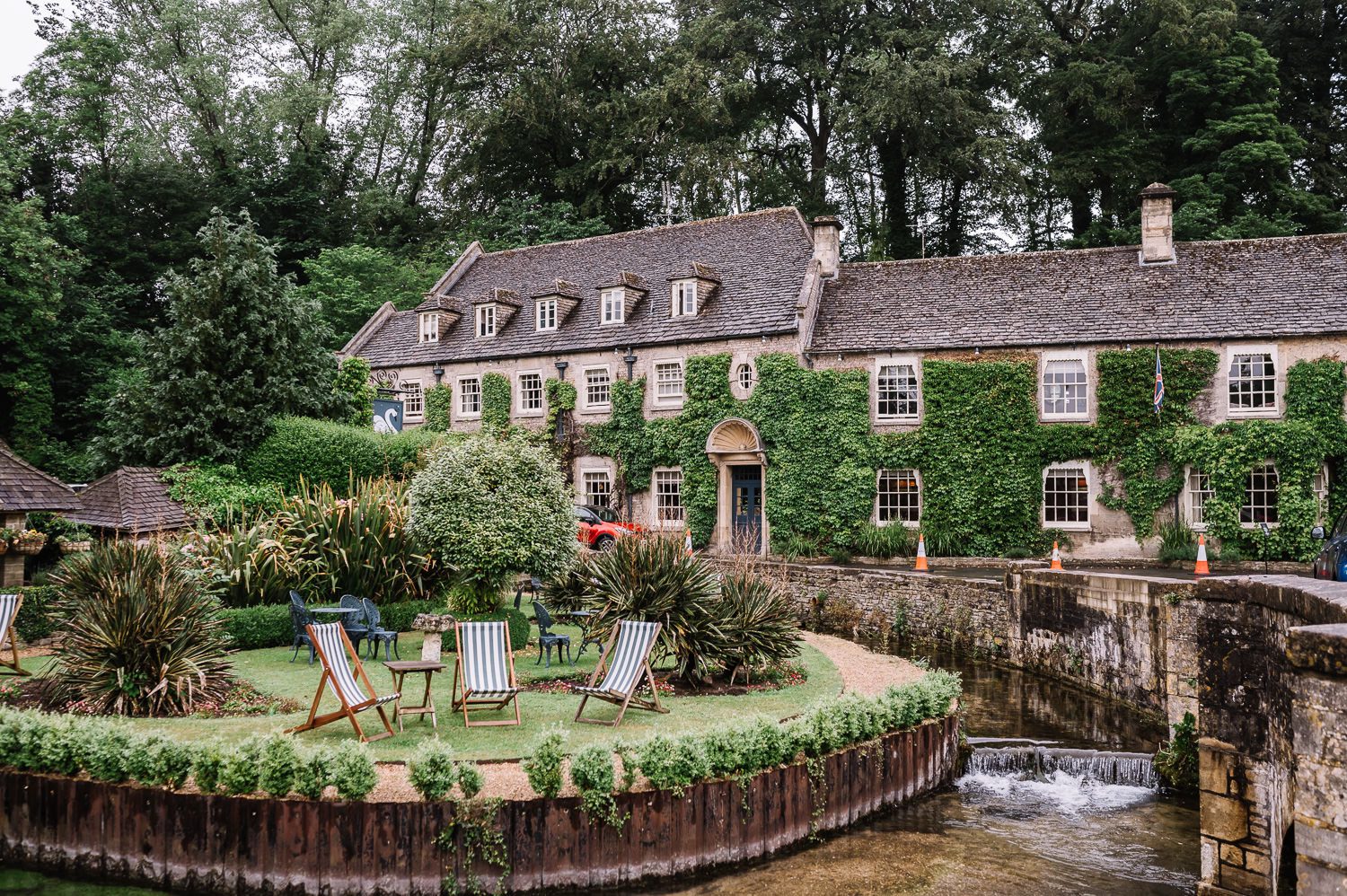 The Swan Hotel Bibury wedding Tanli Joy Weddings