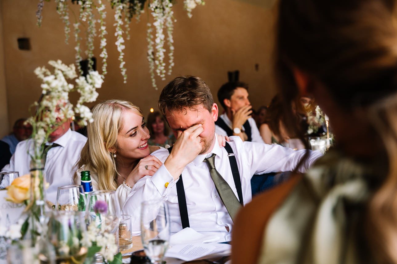 REVIEWS 5 natural wedding photography during speeches