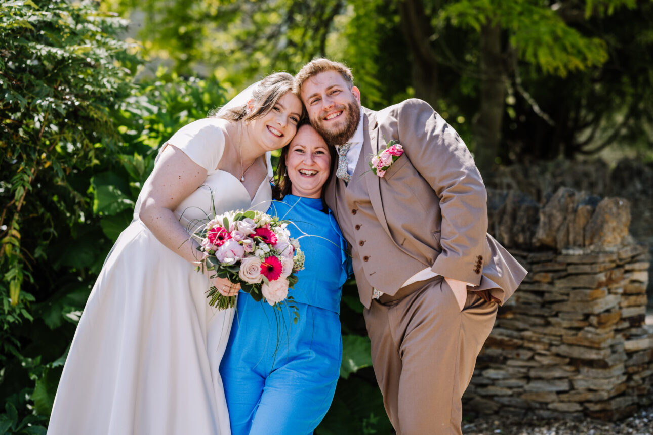 Alex and Harriet Chelworth Barn wedding 307 scaled e1771271549156