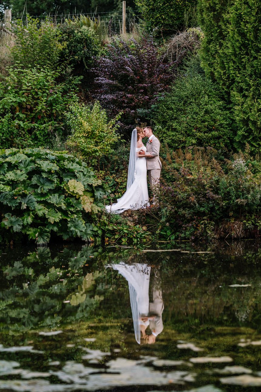Upcote Barn summer wedding photographer