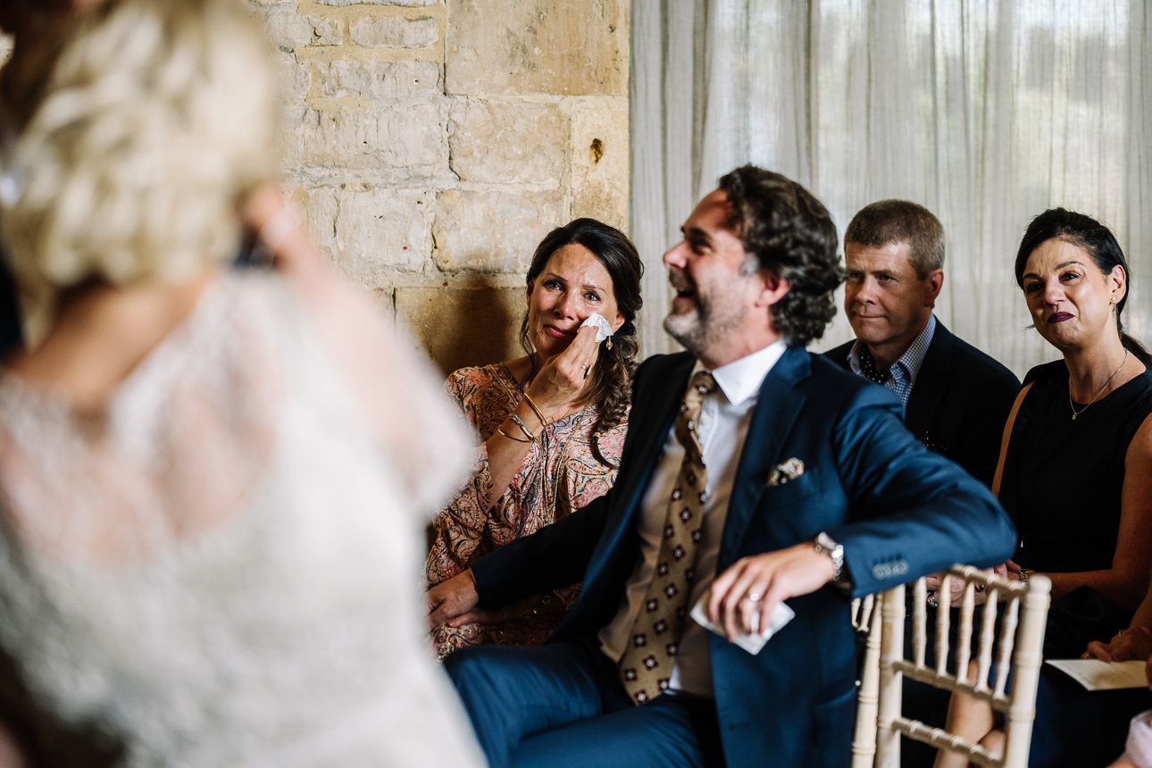 HONEST WEDDING DAY ADVICE 11 WEDDING DAY ADVICE no phones during the ceremony