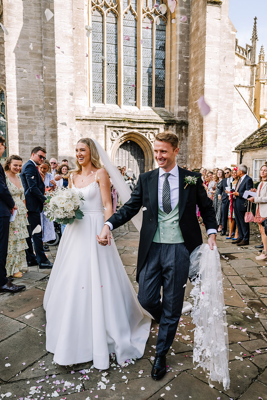 PORTFOLIO 44 Gloucestershire wedding photographer_gallery confetti