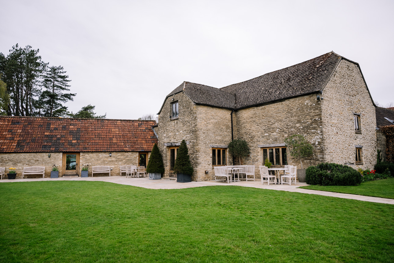 KINGSCOTE BARN GOLDEN HOUR WEDDING 7 Kingscote Barn golden hour wedding