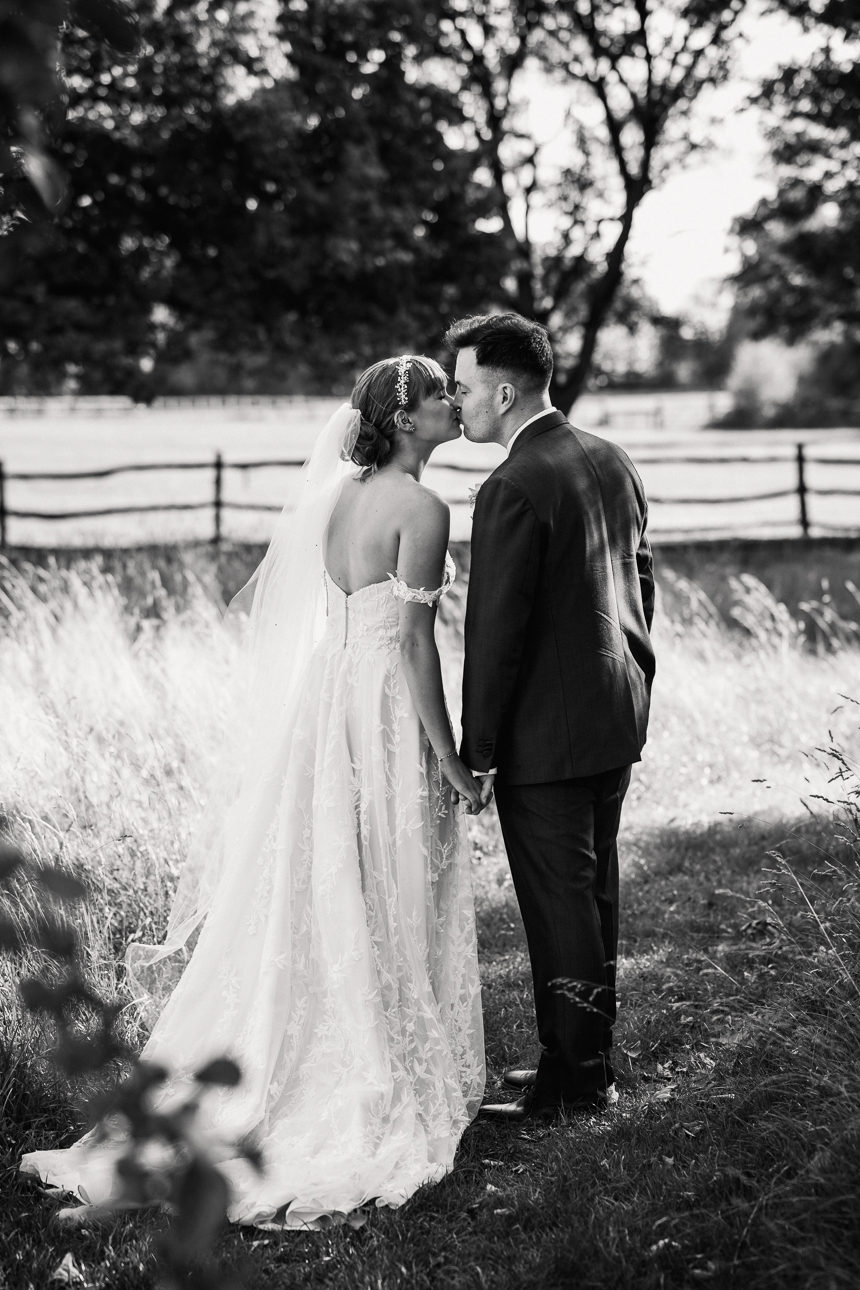 OXLEAZE BARN WEDDING PHOTOGRAPHER 80 svg%3E