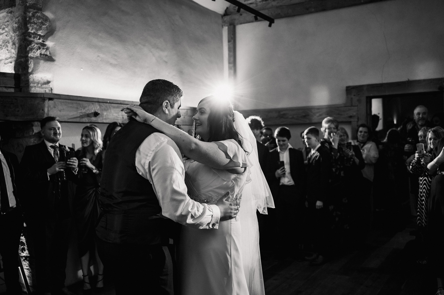 OXLEAZE BARN WEDDING PHOTOGRAPHER 130 TJ6 5888