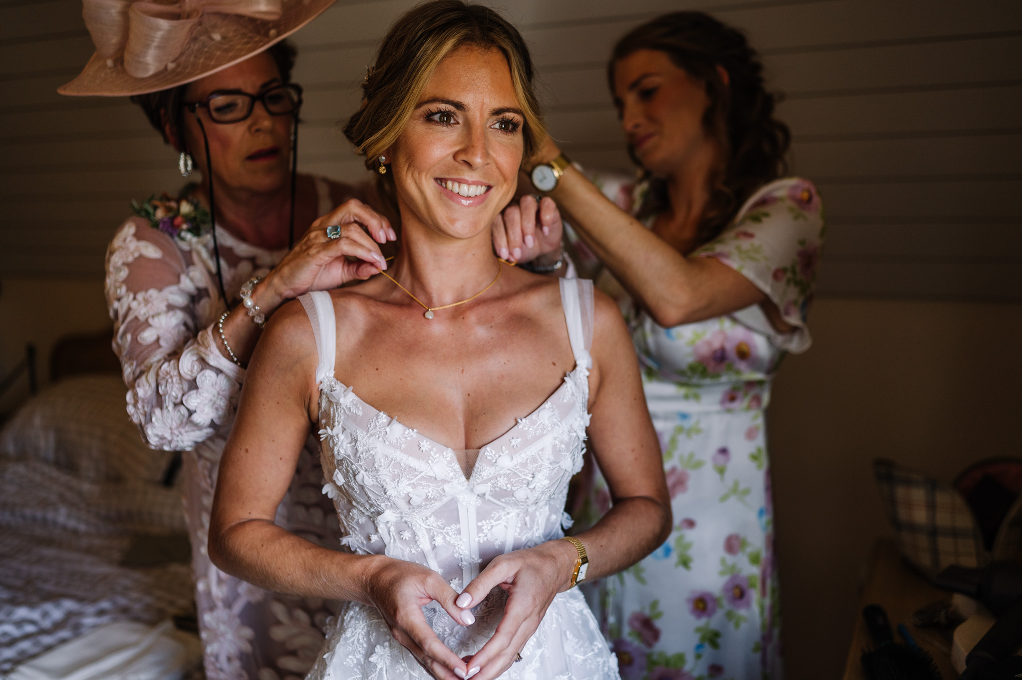 OXLEAZE BARN WEDDING PHOTOGRAPHER 28 Oxleaze Barn wedding Photographer