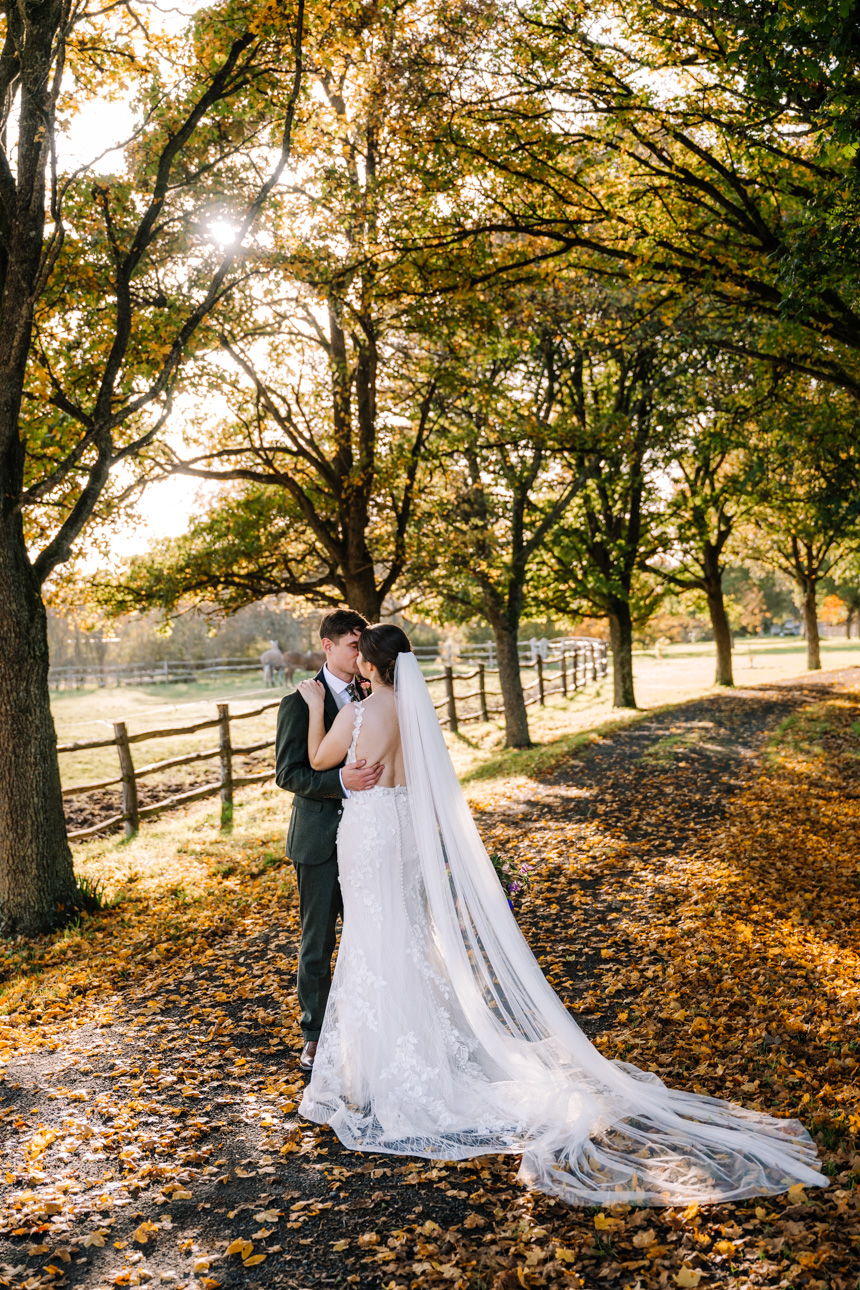 OXLEAZE BARN WEDDING PHOTOGRAPHER 199 TJ8 1676