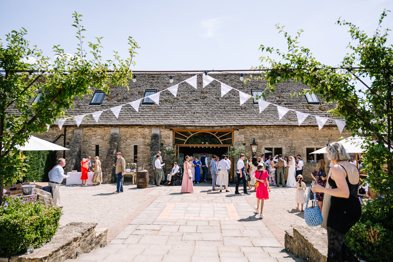 OXLEAZE BARN WEDDING PHOTOGRAPHER 150 TJ8 9301