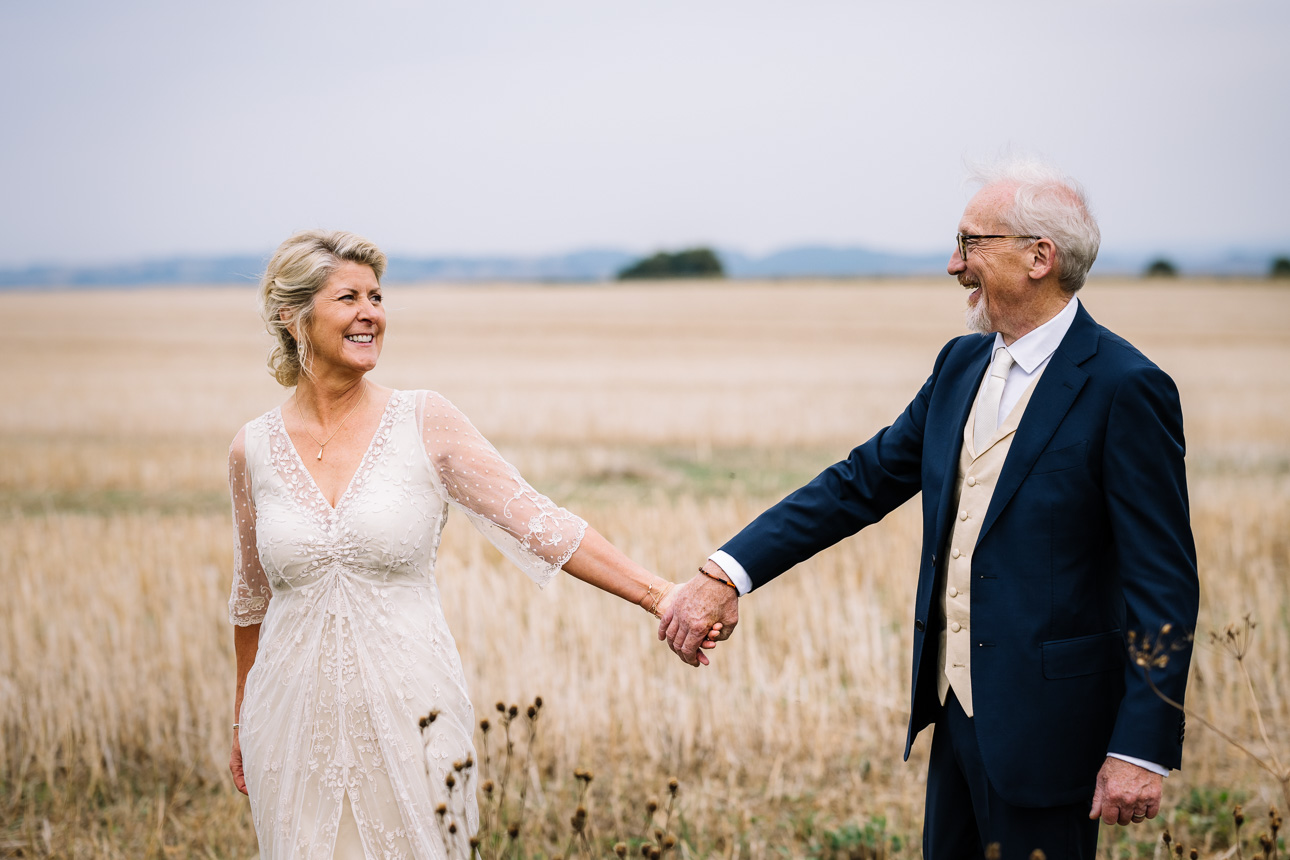 LAPSTONE BARN WEDDING PHOTOGRAPHER 8 svg%3E