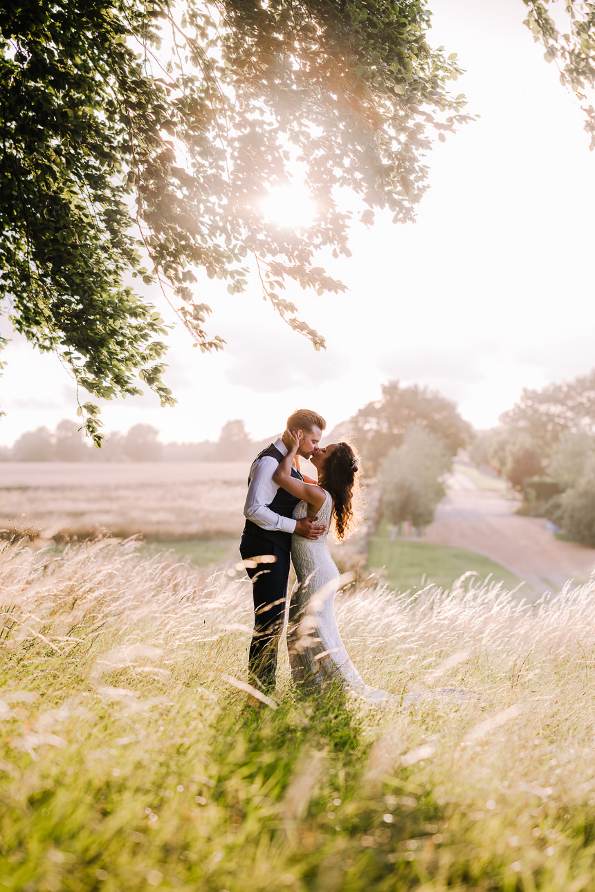 NATURAL WEDDING PHOTOGRAPHY 44 natural Golden Hour Portrait