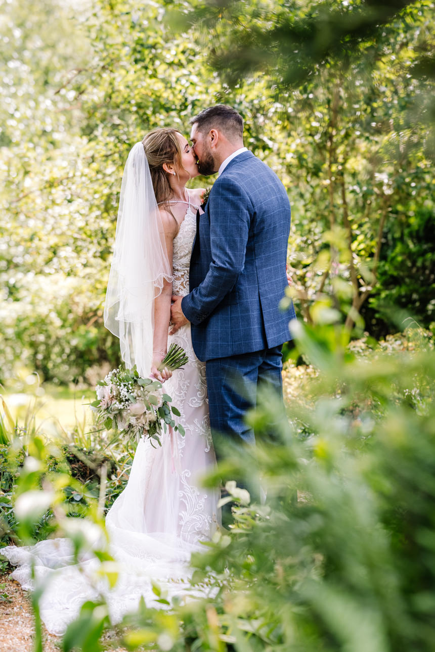 GREAT TYTHE BARN WEDDING PHOTOGRAPHER 68 svg%3E