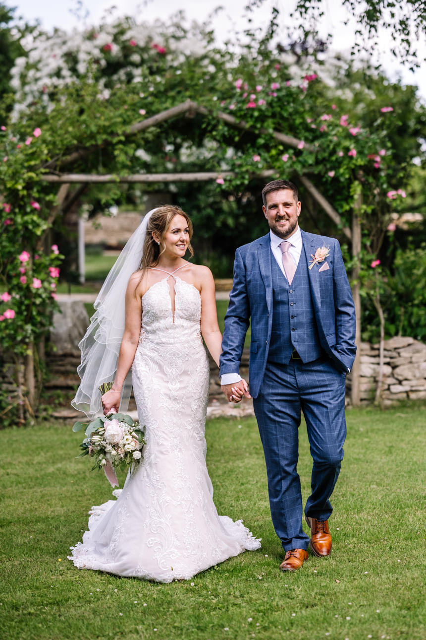 GREAT TYTHE BARN WEDDING PHOTOGRAPHER 71 svg%3E