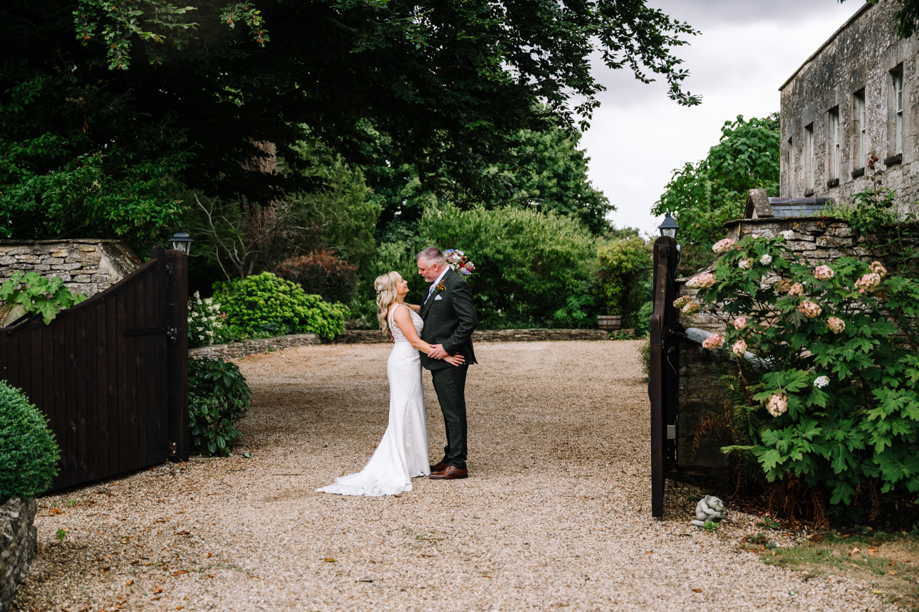GREAT TYTHE BARN WEDDING PHOTOGRAPHER 61 svg%3E